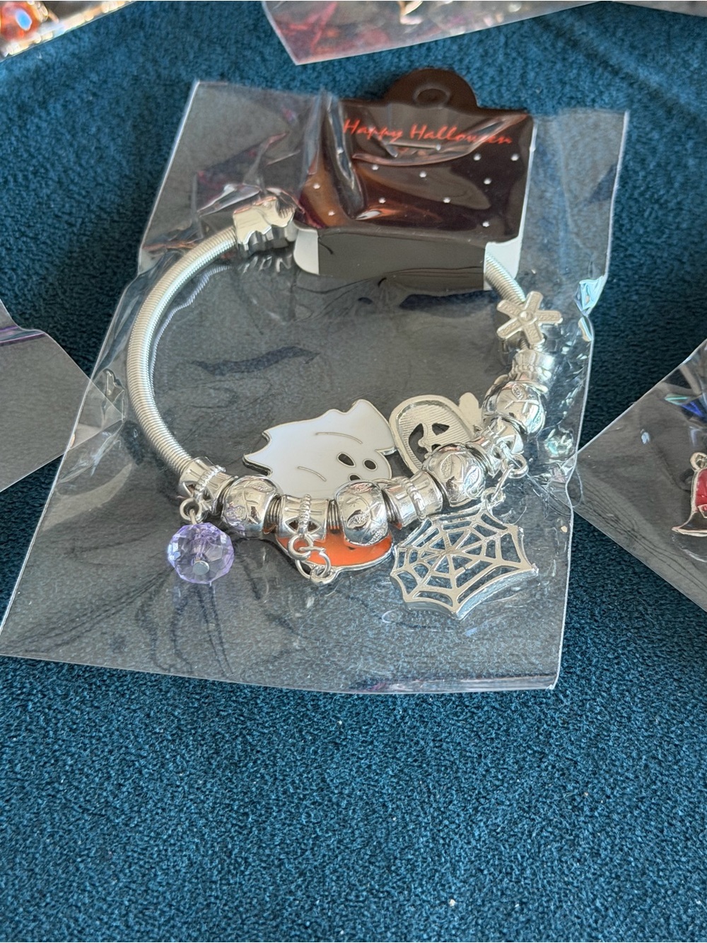 NWT 6 different Halloween Charm stretchy Bracelets - Ghosts & Pumpkins - Picture 3 of 7